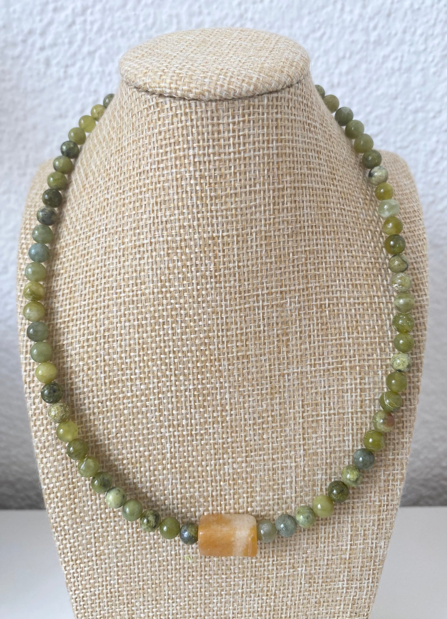 Oliva – Jade Choker-Halskette